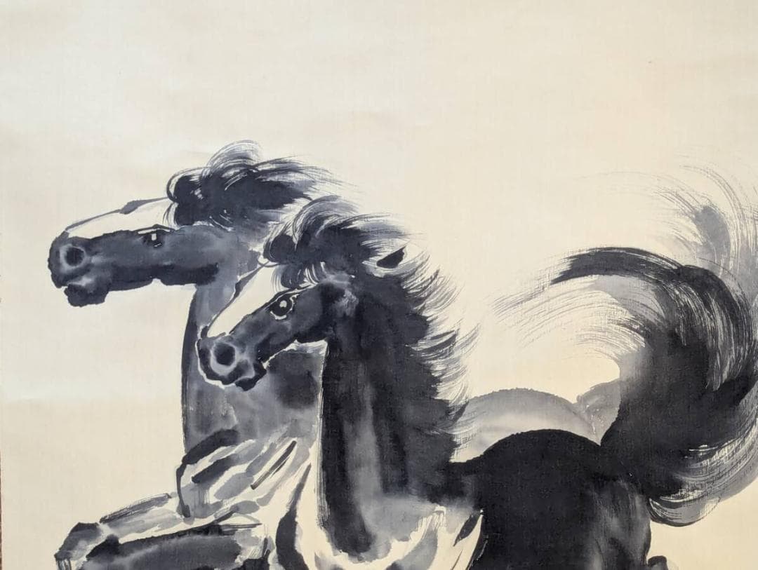 真作】掛軸 墨馬図 二頭の駿馬疾走図 力強い筆致 書画一体