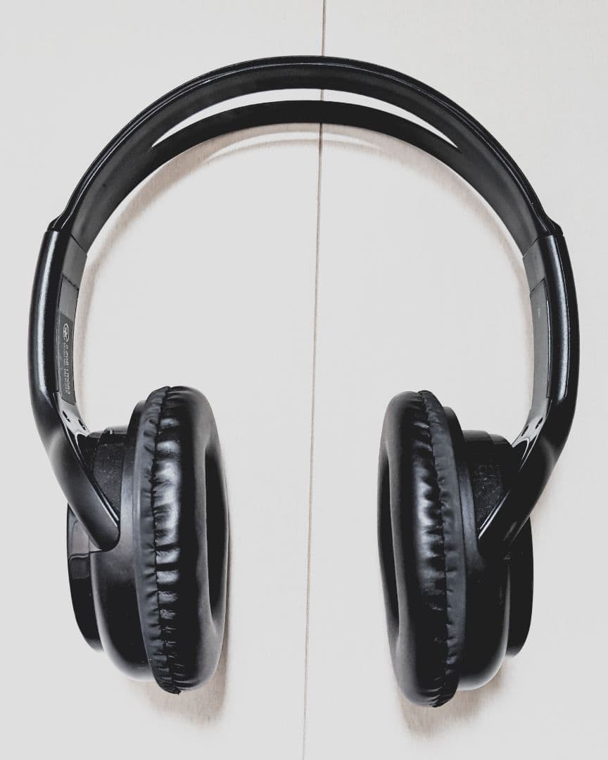 ワイヤレスヘッドホン ブラック - メルカリ