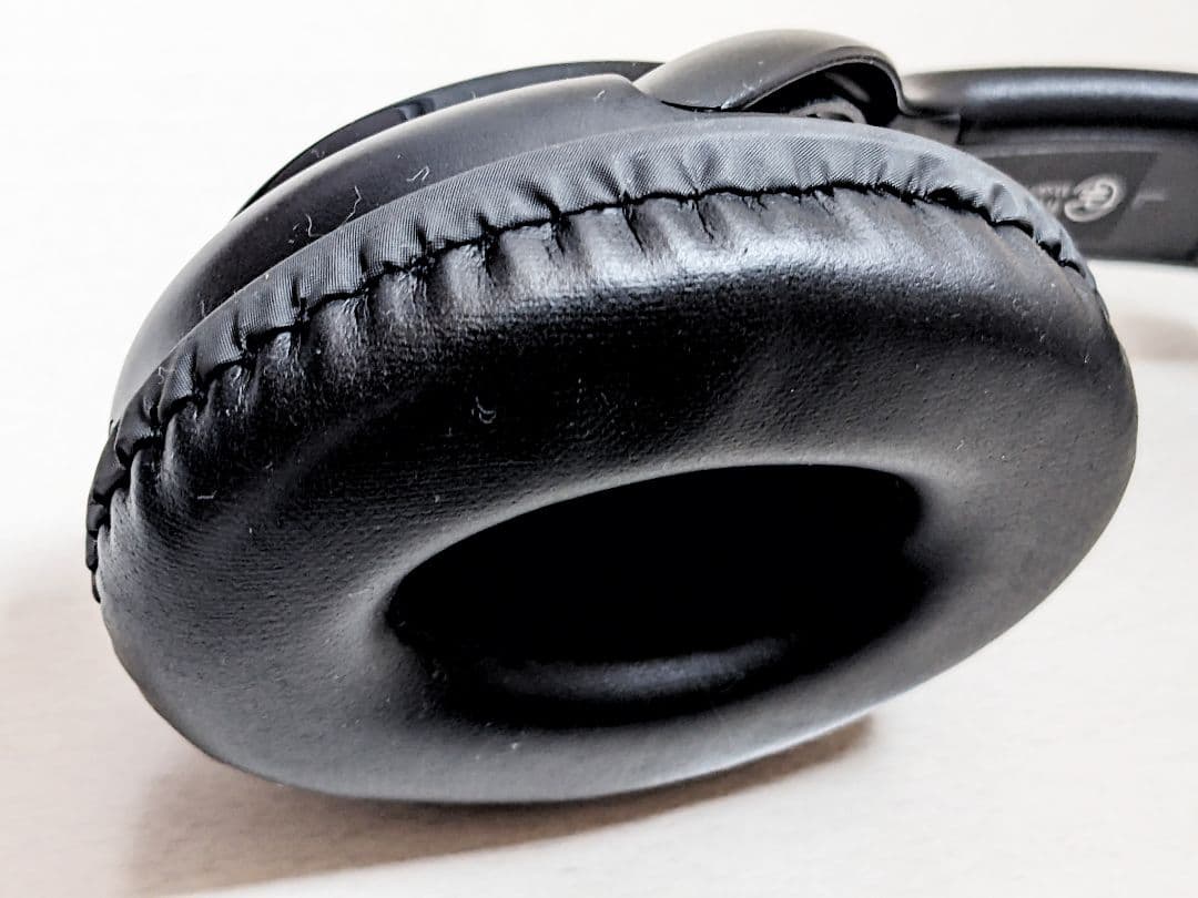 ワイヤレスヘッドホン ブラック - メルカリ