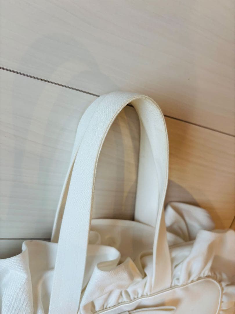 kanako tamura ハンドバッグ　トートバッグ　花柄　ホワイト