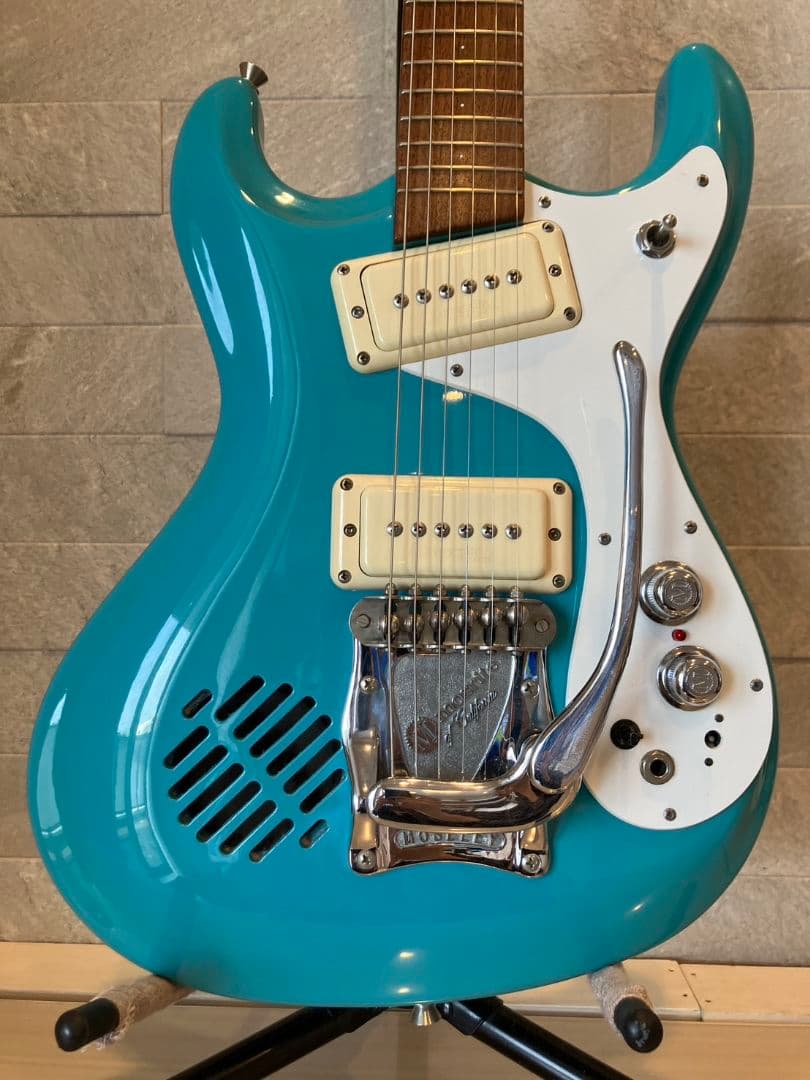 モズライトJR-97アンプ内蔵ギター ベンチャーズモデル 希少(色) 希少色