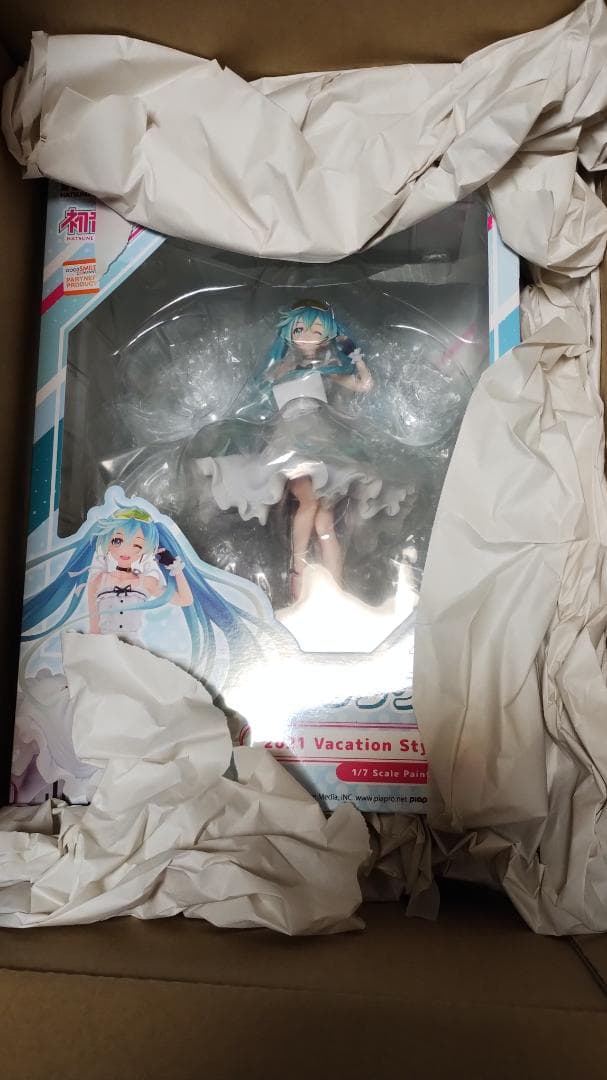 新品未開封品 レーシングミク 2021 Vacation Style Ver.