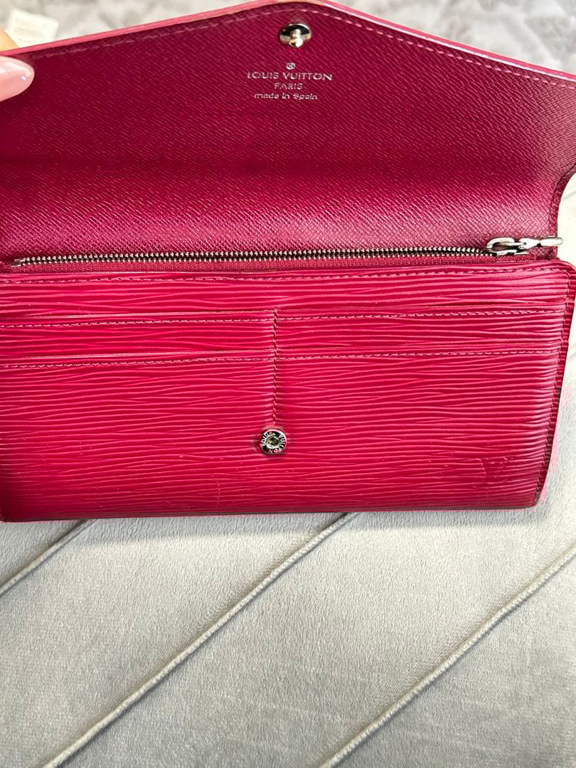 LOUIS VUITTON エピ・ポルトフォイユサラ LOUIS VUITTON ルイヴィトン