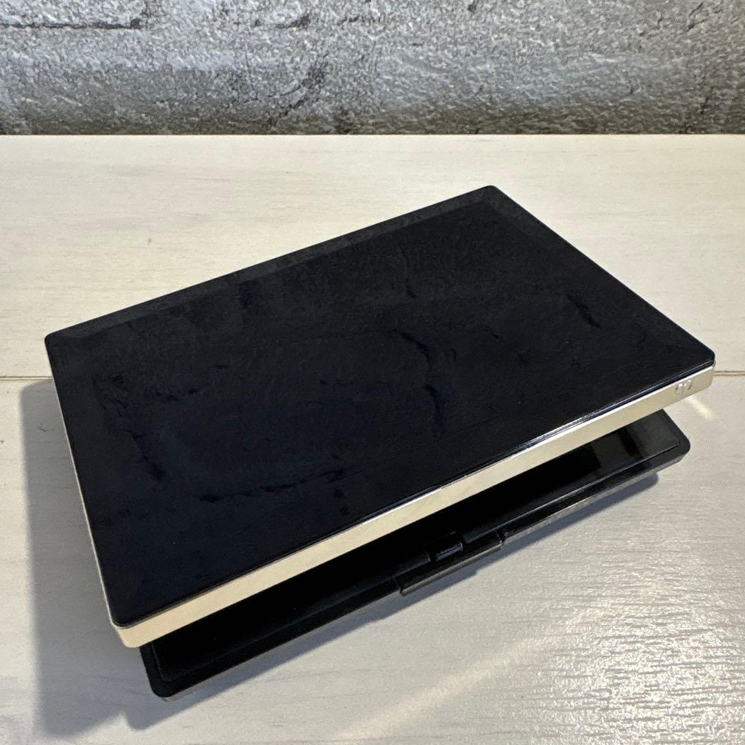 クレドポーボーテ　タンプードルエクラ　オークル10