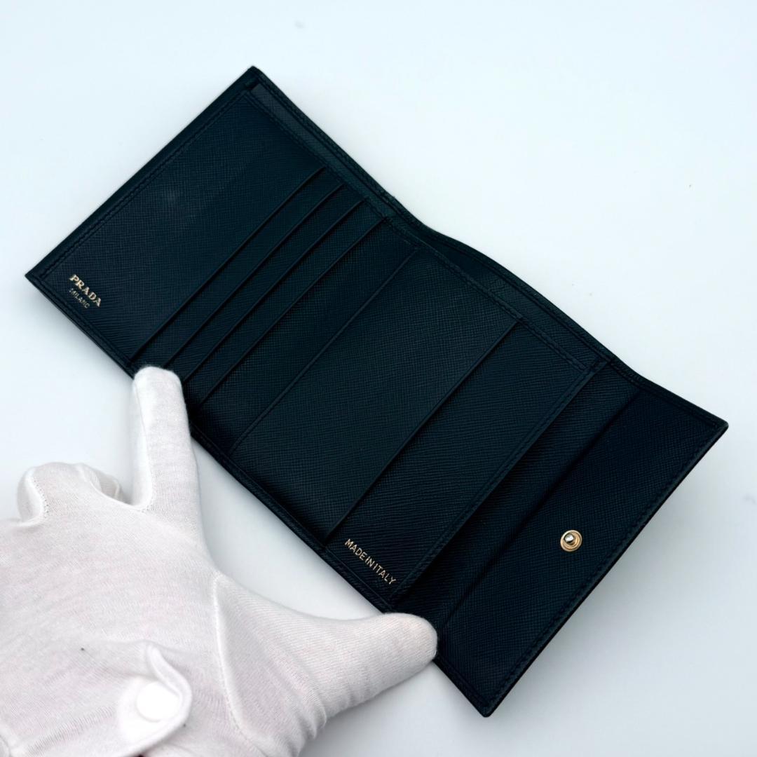 PRADA プラダ　サフィアーノ　三角ロゴ　三つ折り財布 レザー　ブラック