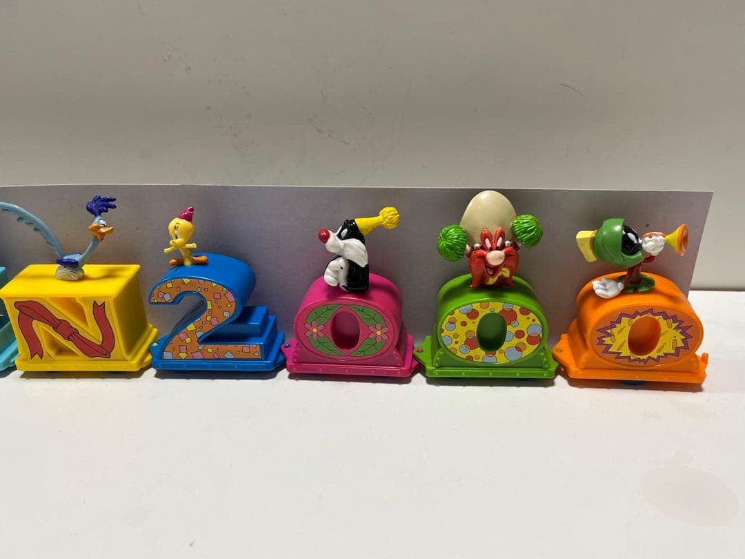 激レア】海外限定 セブンイレブン ルーニー・テューンズ ミニカー