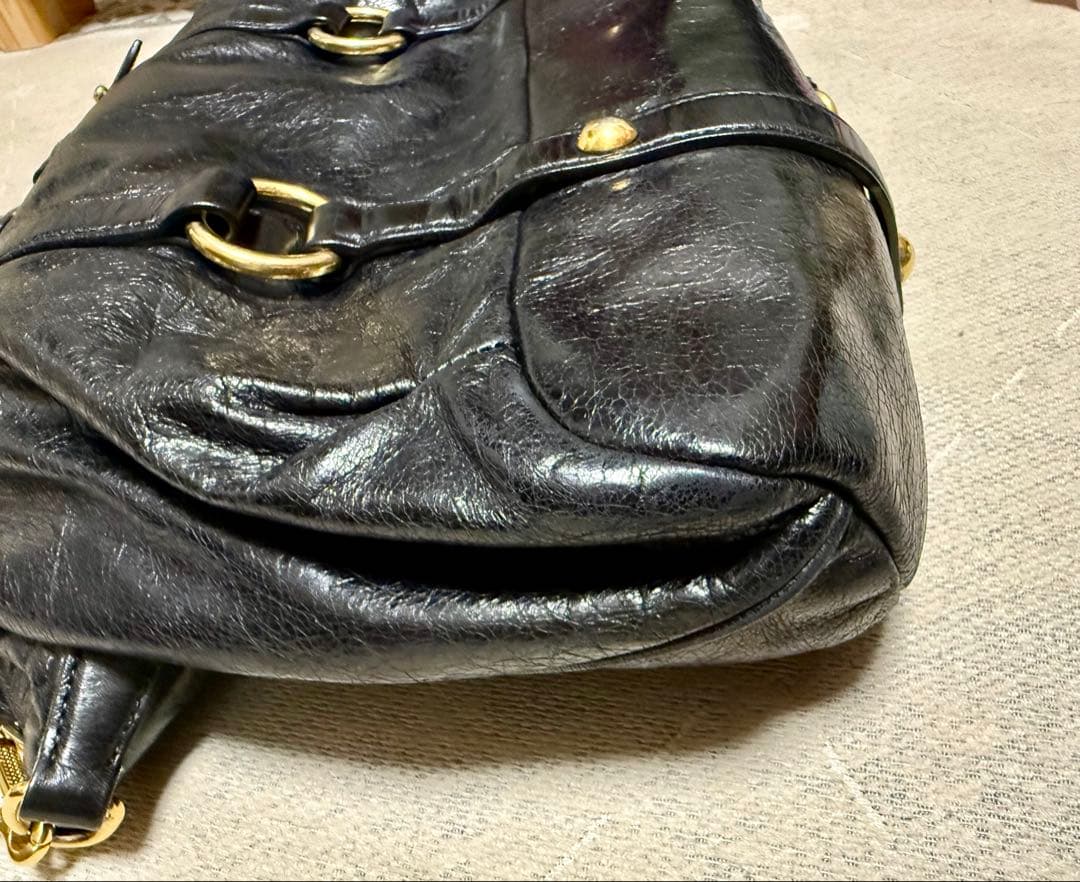 ミュウミュウ￼黒レザーショルダーバッグ ゴールド金具