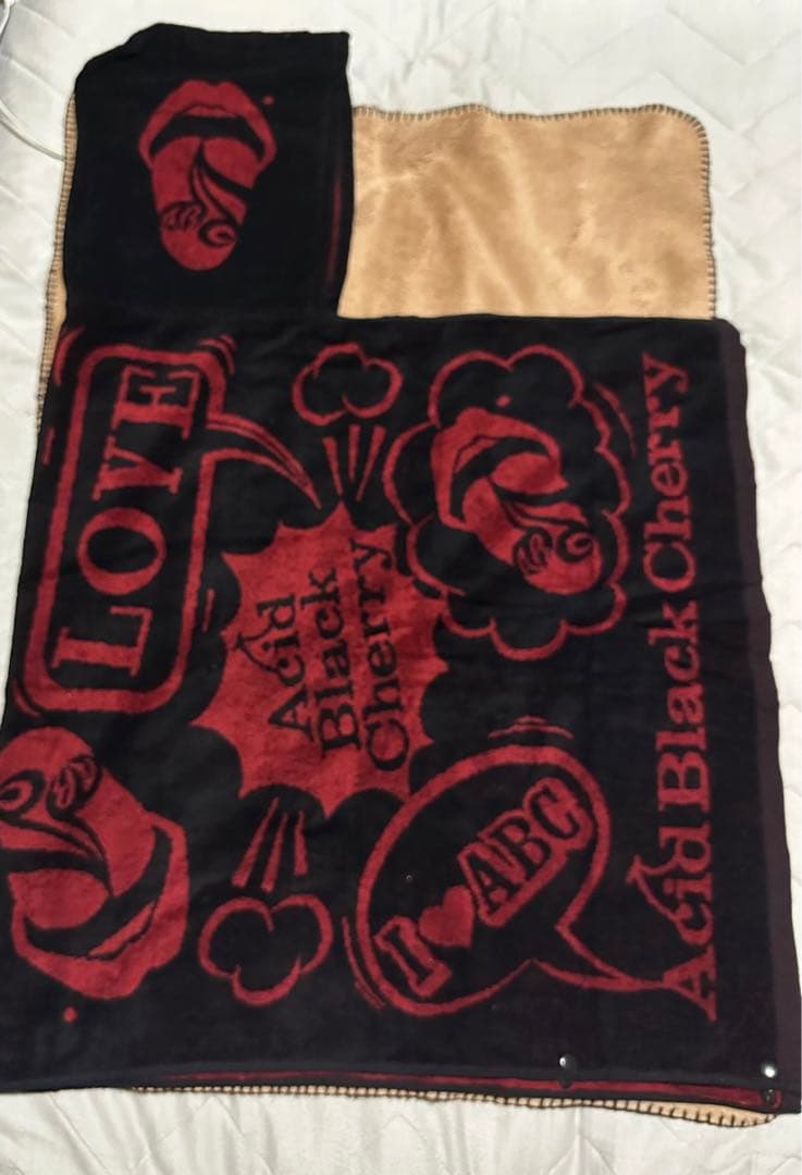 Acid Black Cherry FC限定フード付きタオル