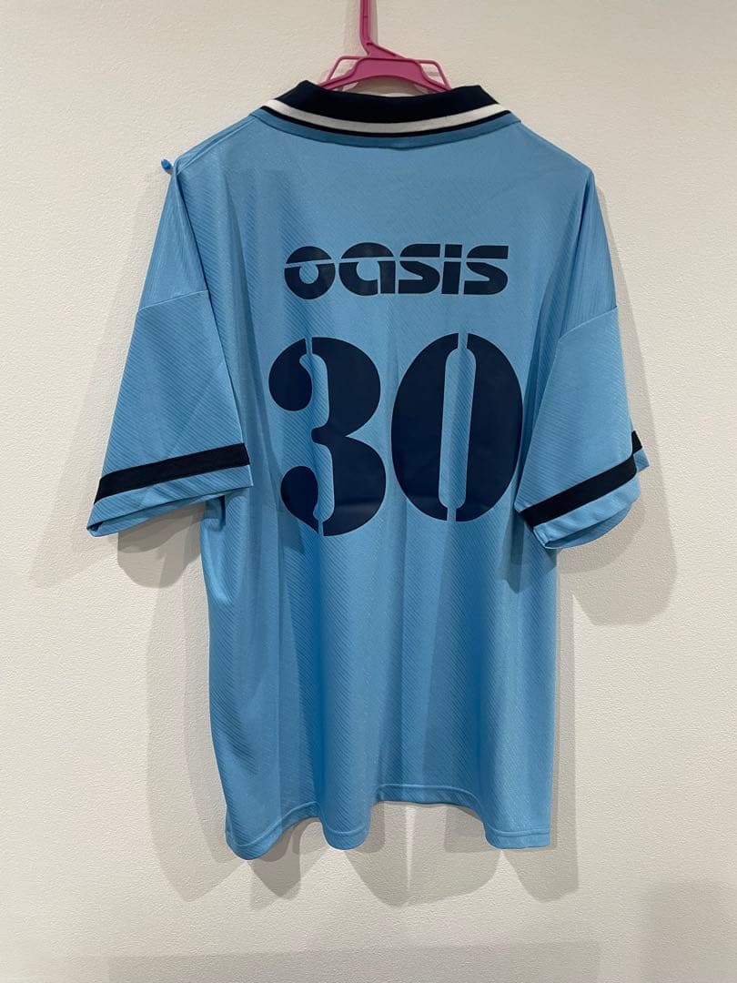 新品未使用Oasis フットボールシャツ リヴ・フォーエヴァー オアシス展