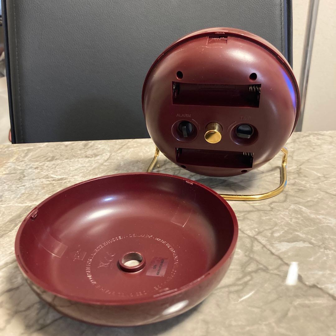 アルネ ヤコブセン ステーション テーブルクロック バーガンディ