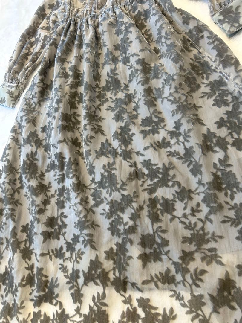 URBANRESEARCH ベロアジャガードVネックワンピース ライトカーキ