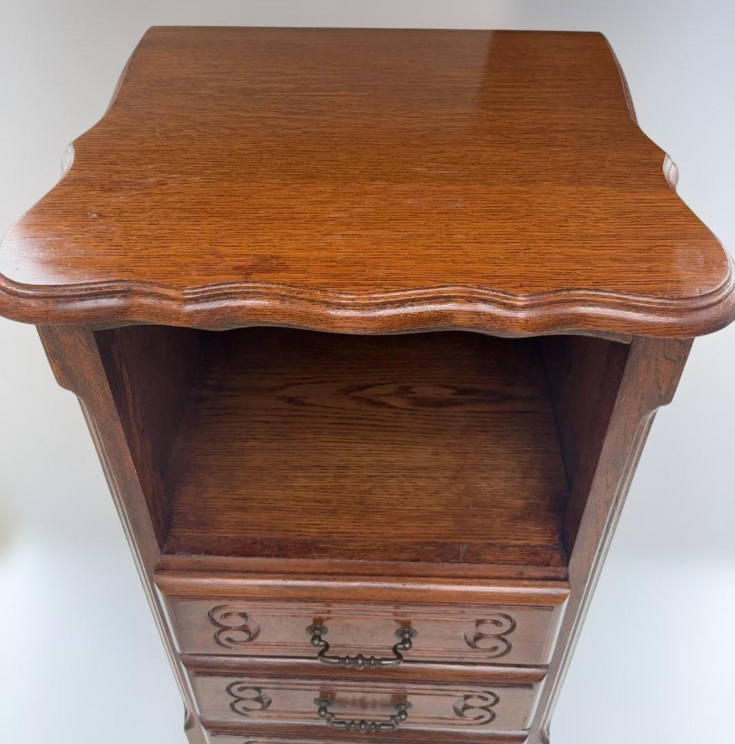 オーク材 3段引き出しナイトスタンド 引き出し3段付きナイトスタンド