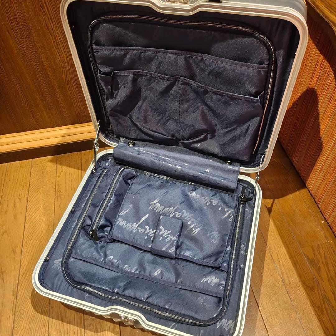 smiledog39様 CARGO ハードキャリー スーツケース 33L