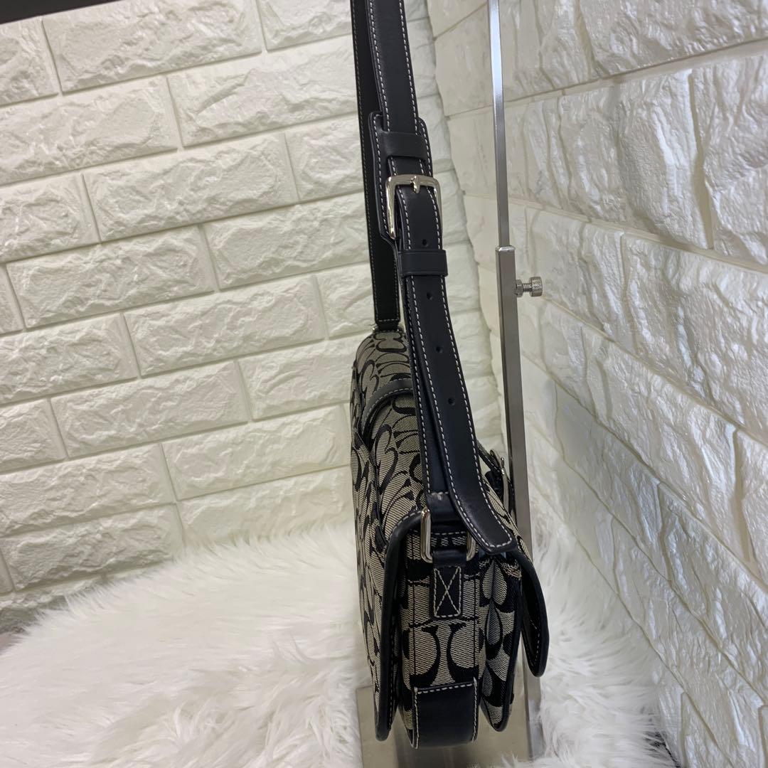 Coach シグネチャーショルダーバッグ ブラック/グレー