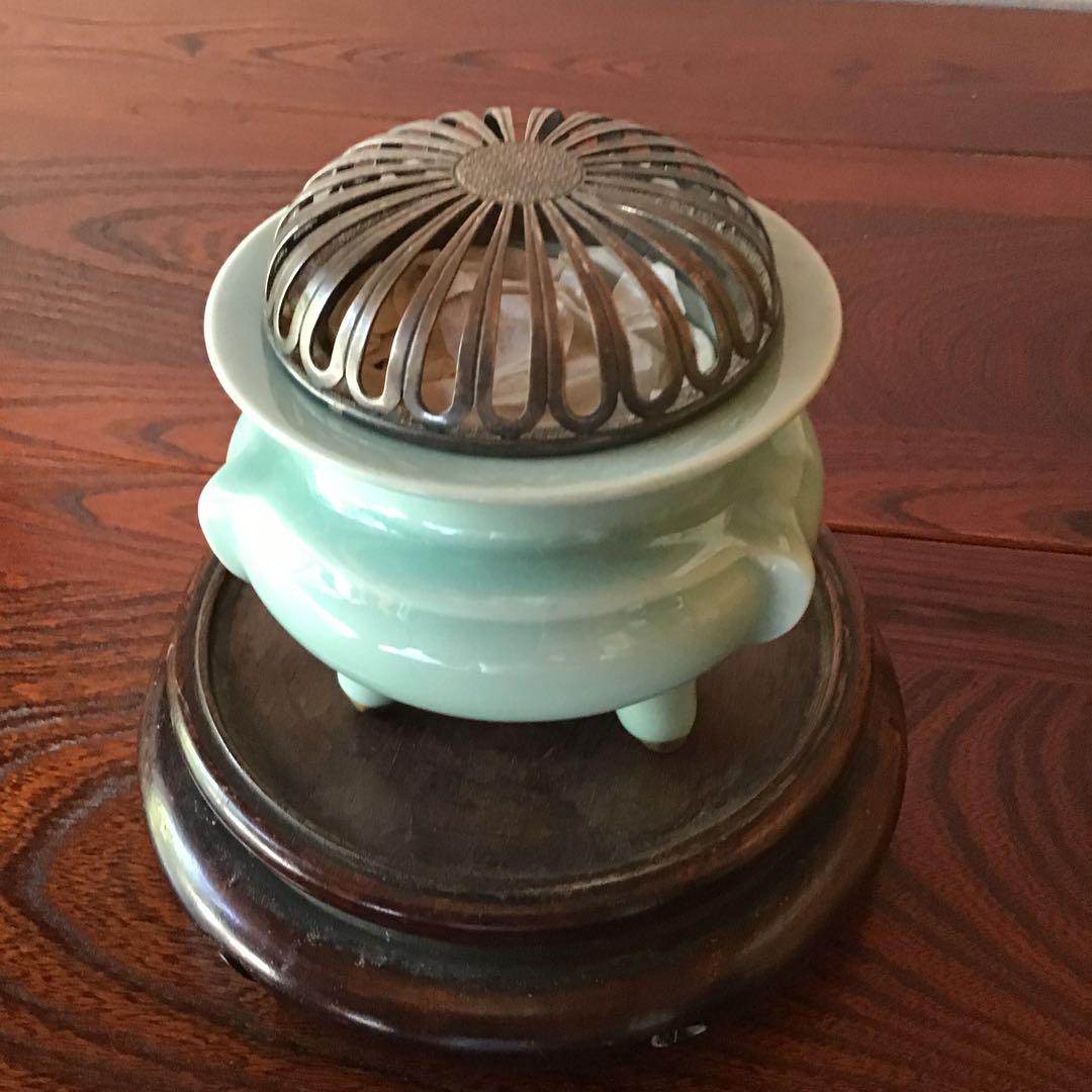 青磁三足純銀火屋香炉在銘共箱