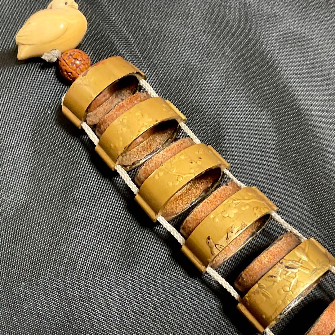 花鳥蒔絵印籠・牙刻鳥根付・箱・座布団付 花鳥蒔絵印籠・牙刻鳥根付