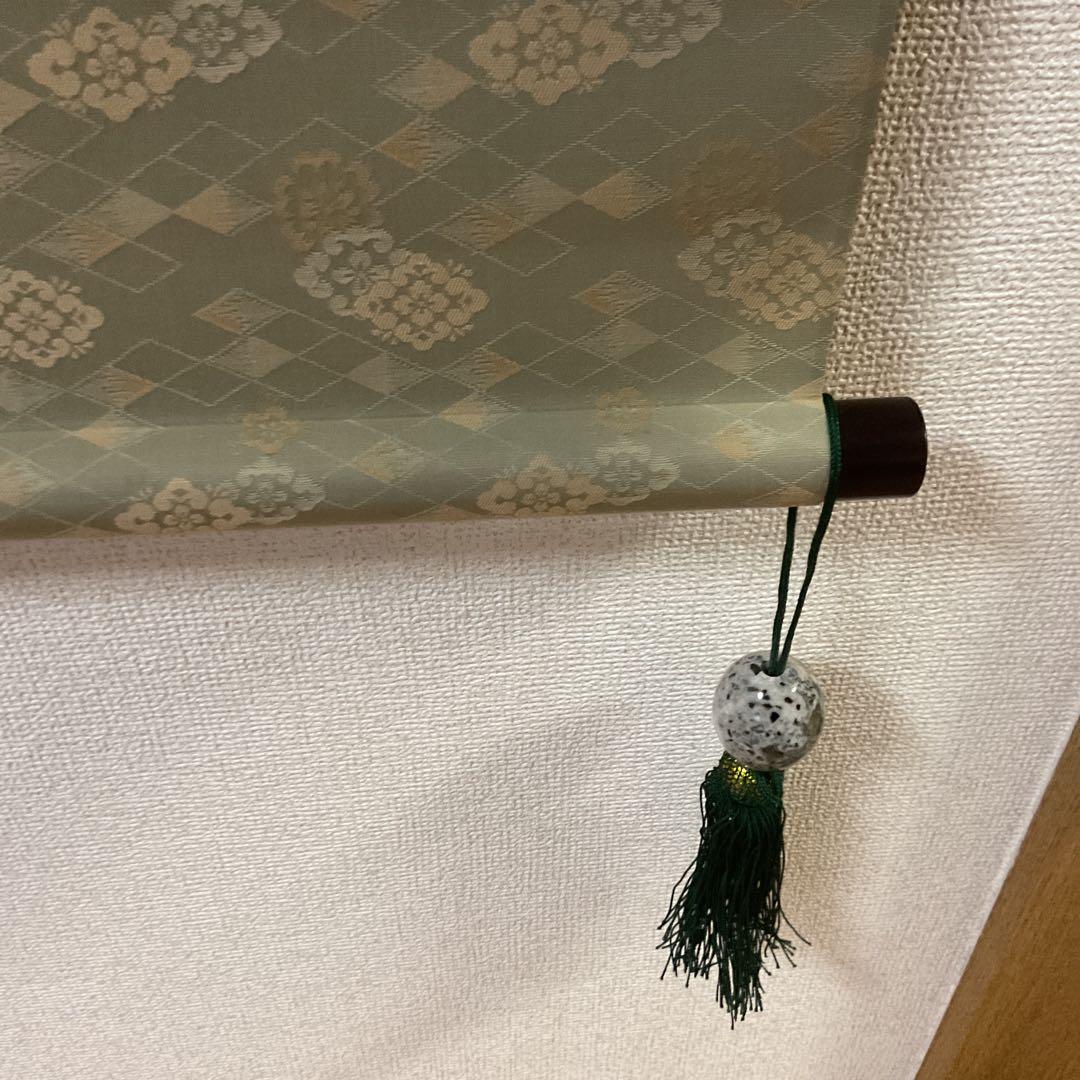 水墨山水画 絹本掛け軸 一堂筆【落款印譜在】 軸先木軸