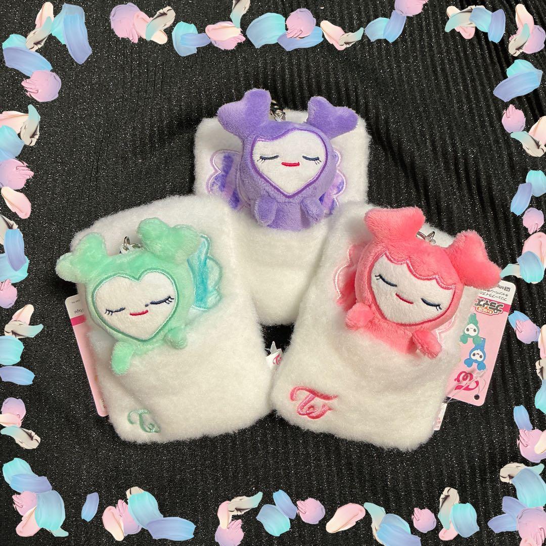 TWICE LOVELYS おふとんリールパスケース ミナ サナ モモ - メルカリ