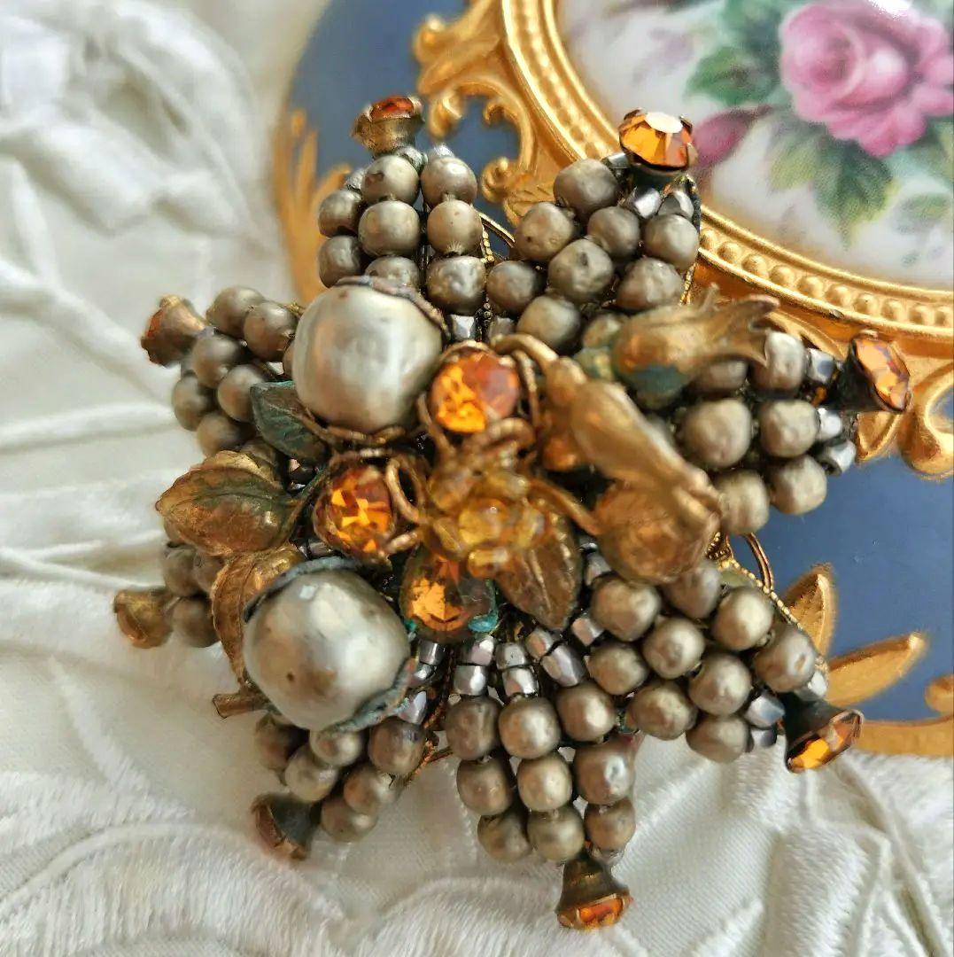 De Marioゴールドパール アンバー色ラインストーン 薔薇の蕾ブローチ