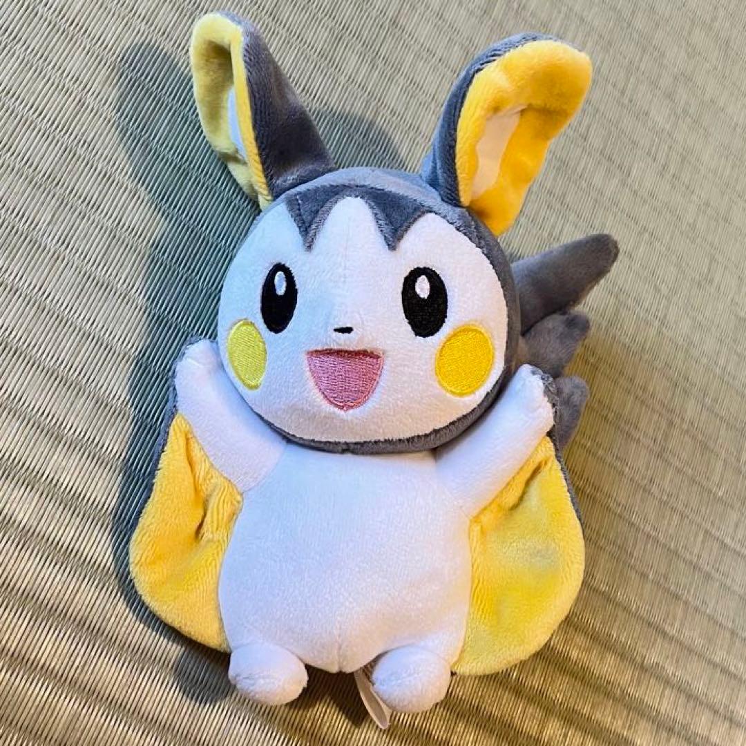 ポケモンセンター 限定 エモンガ ぬいぐるみ 2010年 - メルカリ