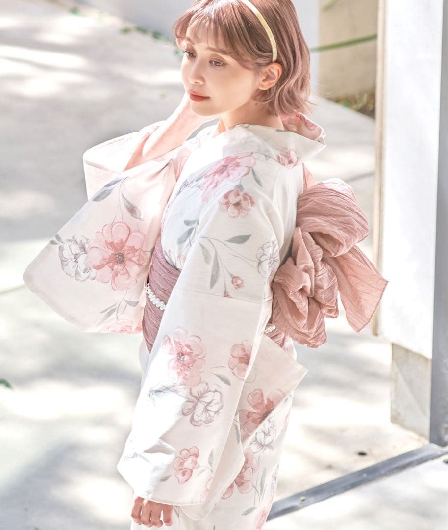 Dita 花柄浴衣・帯・腰紐・下駄セット