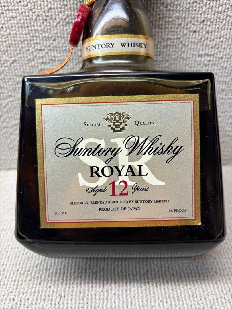 サントリー ローヤル12年 未開封 700ml 希少ラベル ウイスキー
