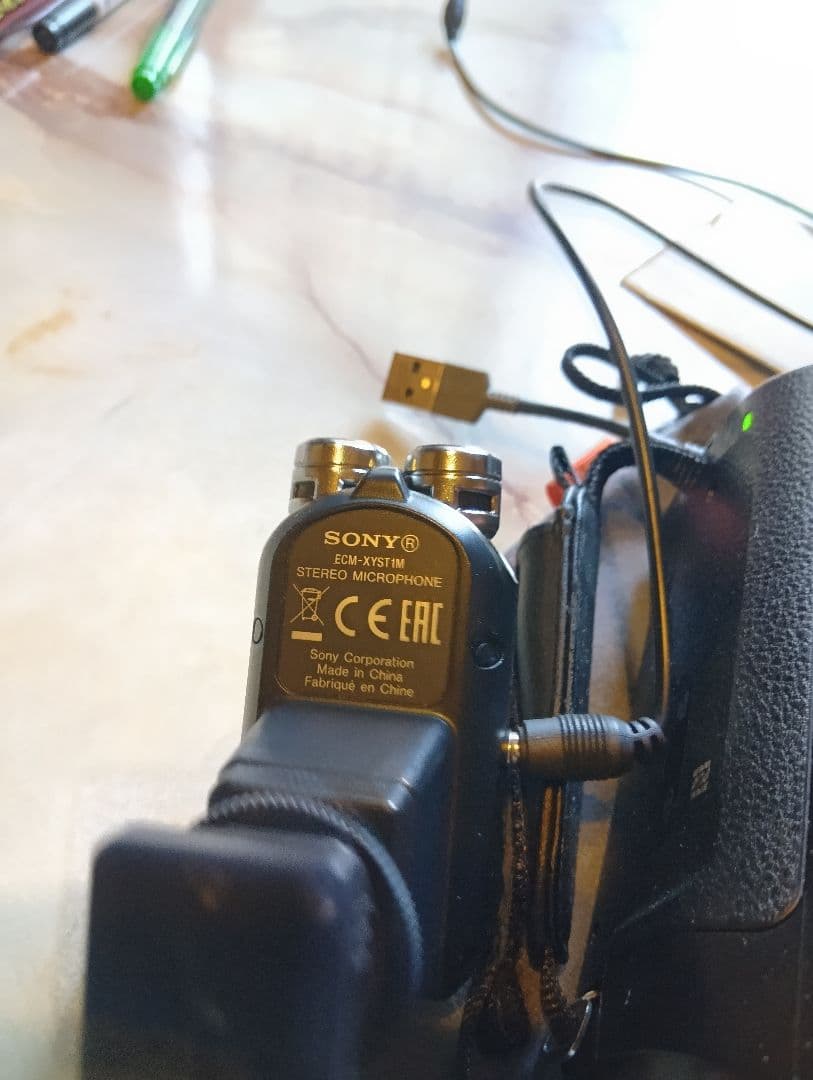 ジャンク　SONY HDR-CX670 ビデオカメラ 本体　外部マイク付き