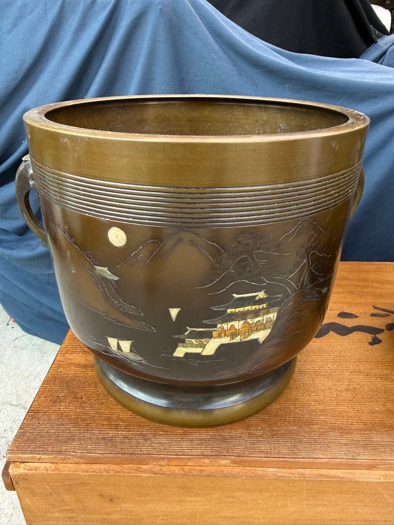 宣徳火鉢 山水画風 2個 箱入り 灰入り