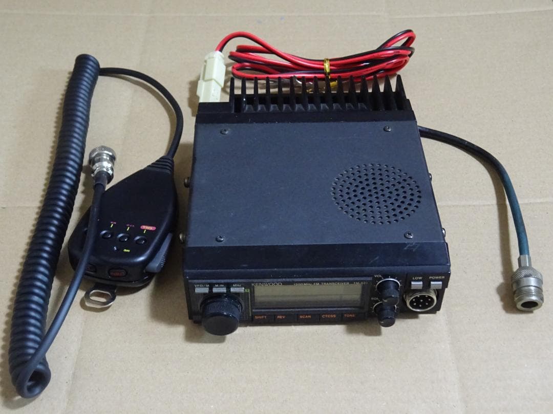 IRQ4はCom1様専用 アマ無線 1200MHz リグ2台,アンテナ2本,同軸