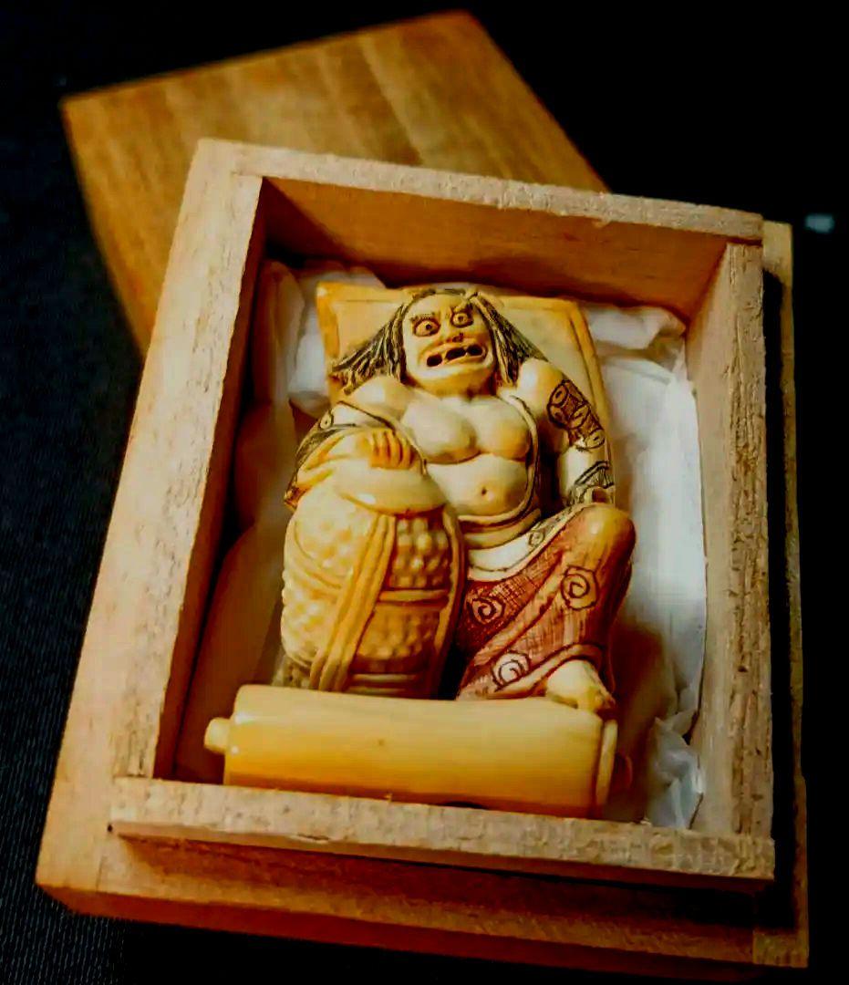 蕉雨 在銘 根付「日本画掛軸から飛び出す 鬼と釣り鐘の図 最終値下