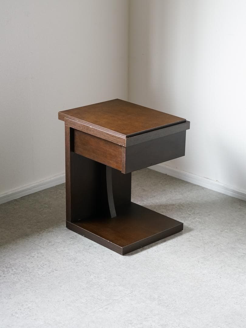 \"FRANCEBED\" イルベローチェ ベッドサイド テーブル モダン