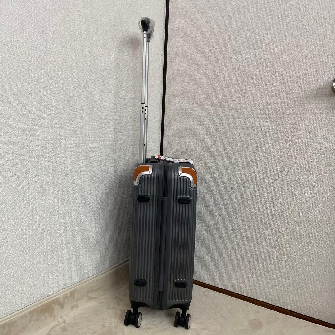 【展示品】SWISS MILITARY 機内持ち込みサイズ　キャリー　38.5L