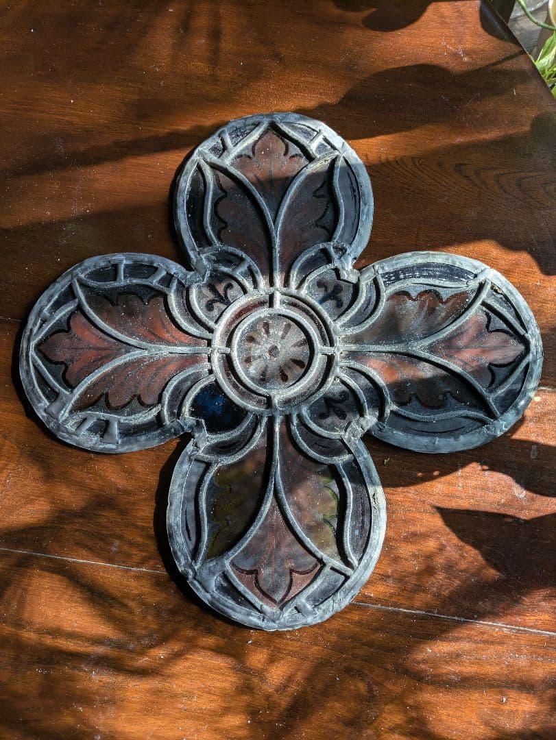 幸運の四つ葉の花文 アンティーク ステンドグラス 教会 クリスマス