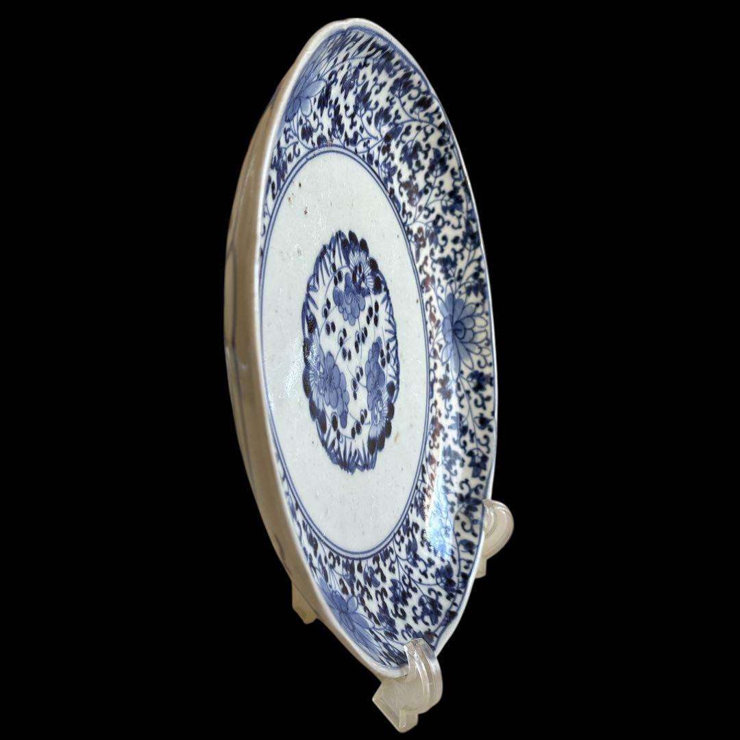 伊万里 有田 染付 印判 大皿 花唐草 見返し唐草 見込花丸 牡丹菊 二