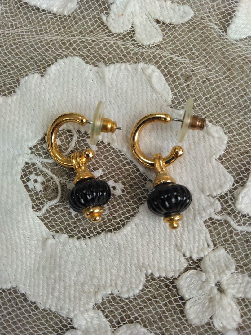 レア☆C.Diorクリスチャンディオール☆球体モチーフフープピアス黒ゴールド