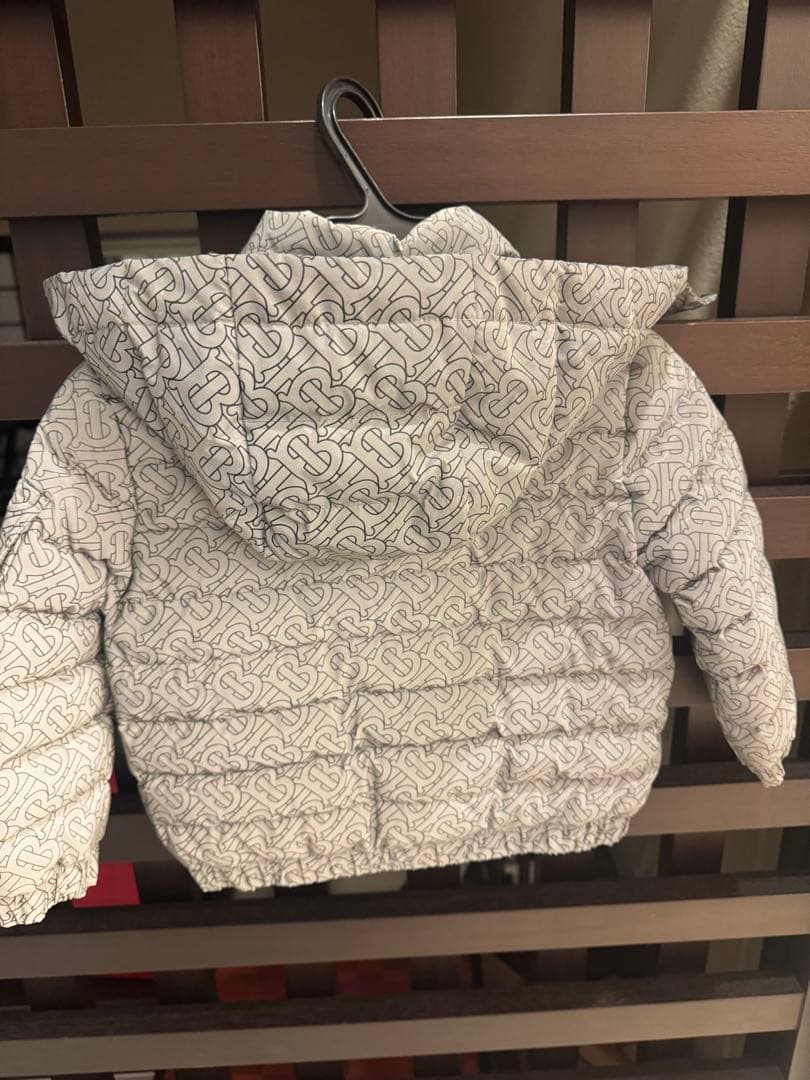 Burberry（バーバリー）グレー キッズアウター 3Y（98cm）