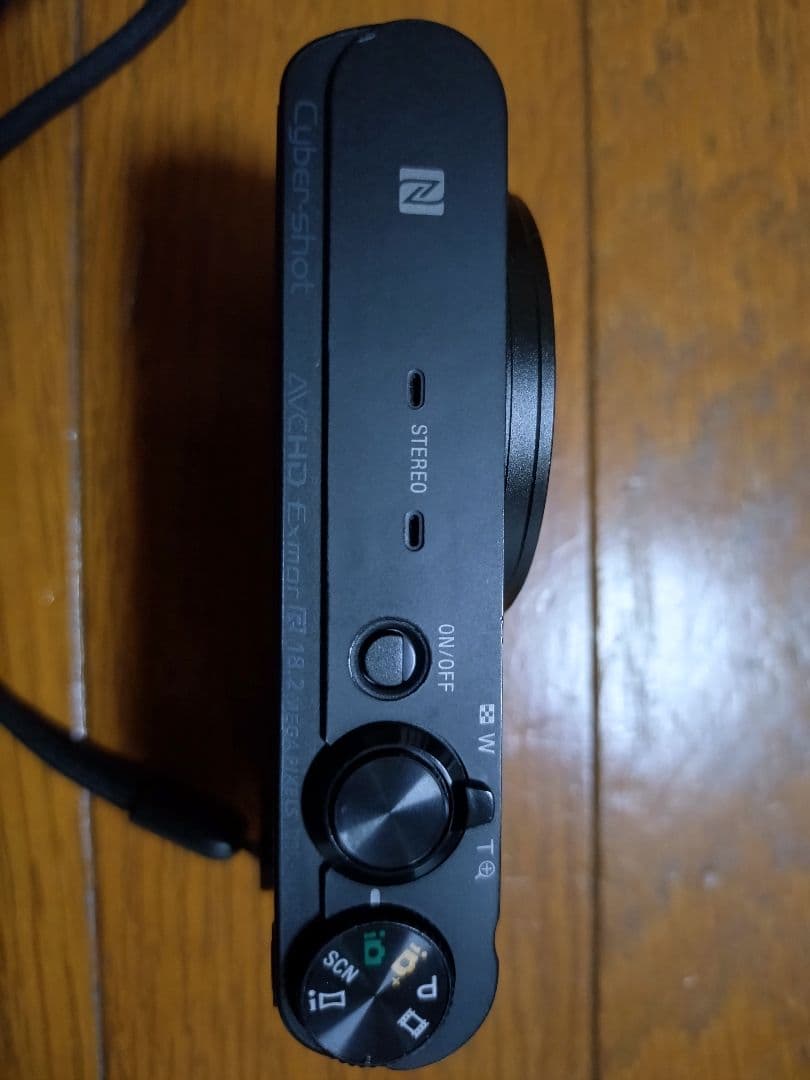 ジャンク品　SONY G 20.0MP コンパクトデジタルカメラ 本体と充電器