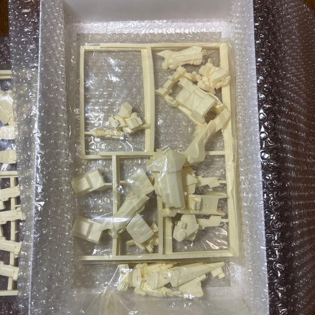 RTX-011AMB ヒュッケバインボクサー レジンキャストキット - メルカリ
