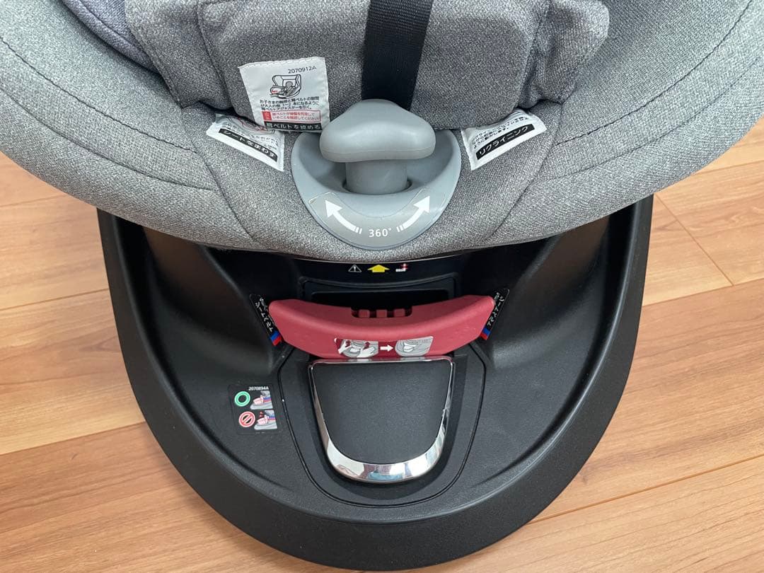 【なななななさん専用】チャイルドシート エールべべ　新生児〜4歳