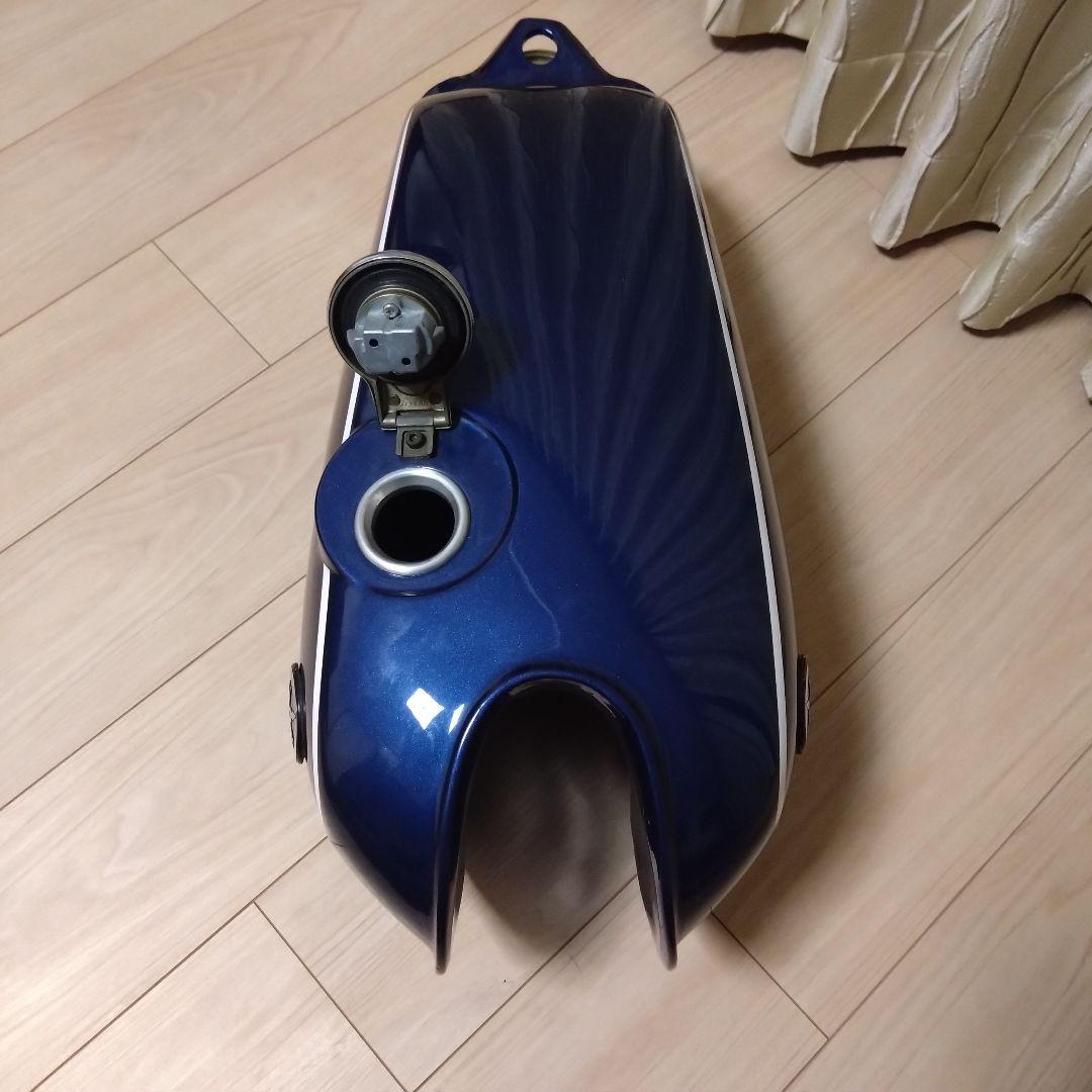 ナル様専用 SR400/500 AAA FRPナロータンク ブルーラメ 極美品 - メルカリ