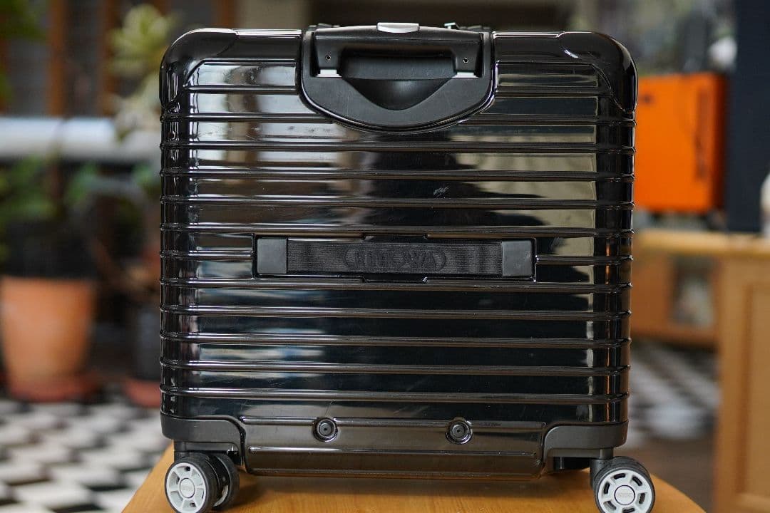 RIMOWA SALSA DELUX TSA ロック四輪 キャビン持込サイズ リモワ サルサ