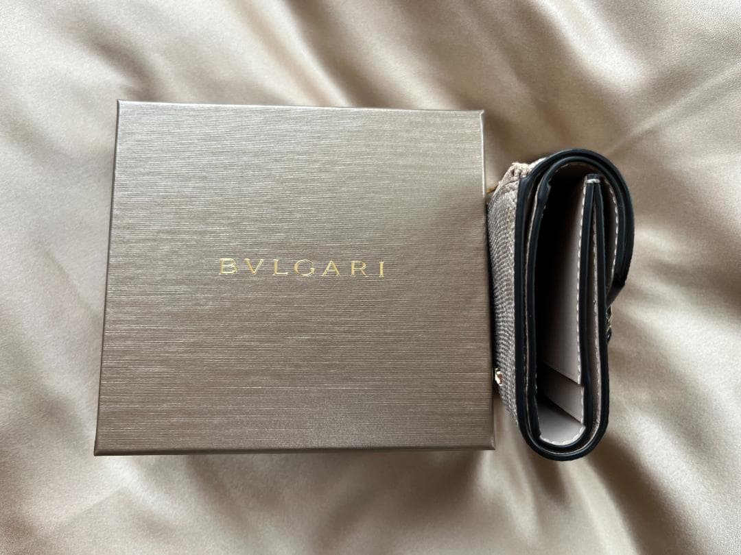 ブルガリ☆セルペンティ フォーエバー 三つ折り財布