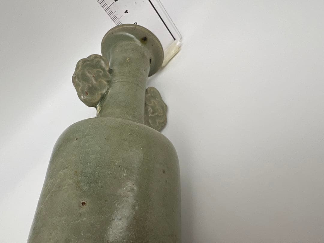 中国元代の竜泉窯瓶　骨董 古美術品　コレクション唐物　江戸　青磁アンティーク