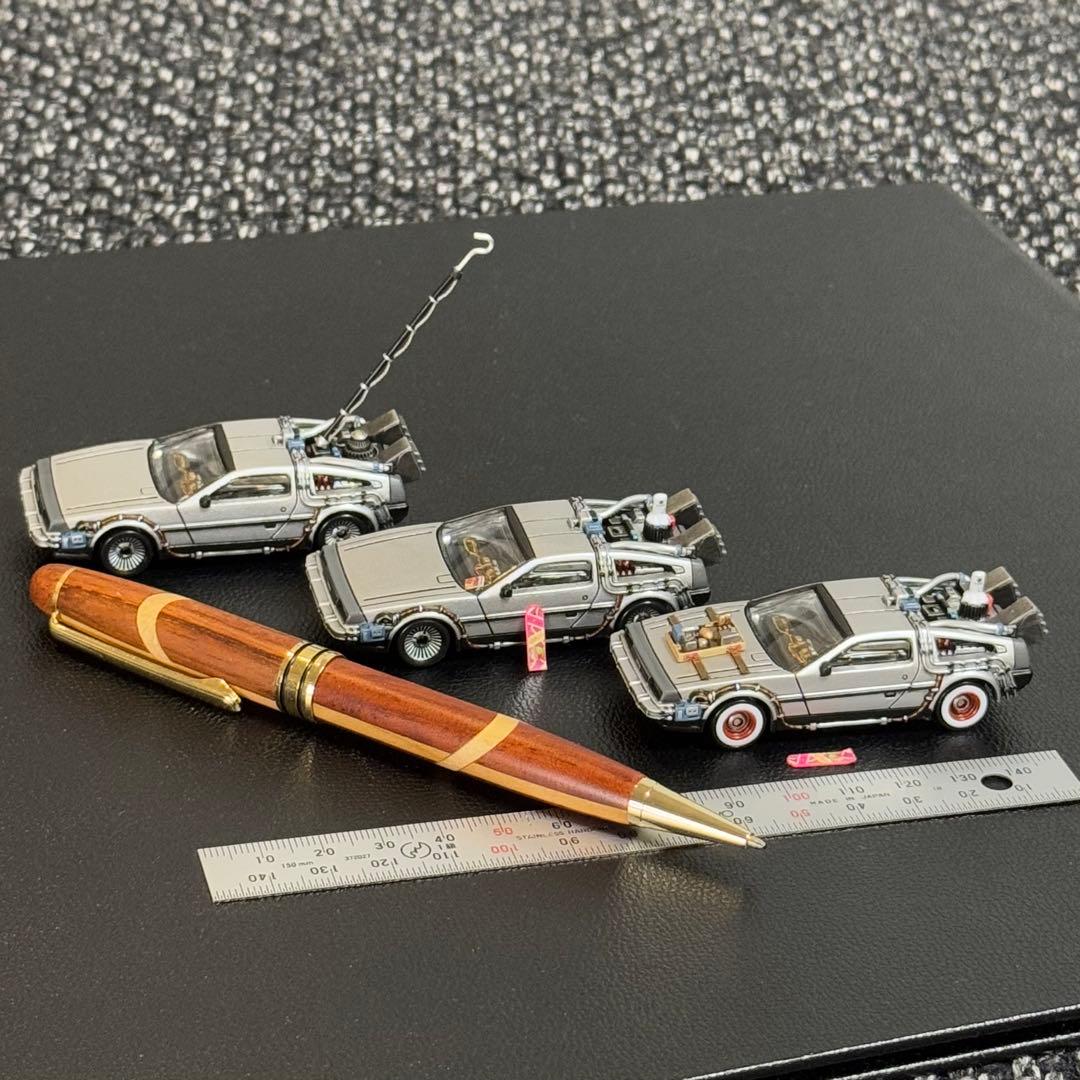 キャラウィール1/64デロリアン カスタムⅠ・Ⅱ・Ⅲ バック