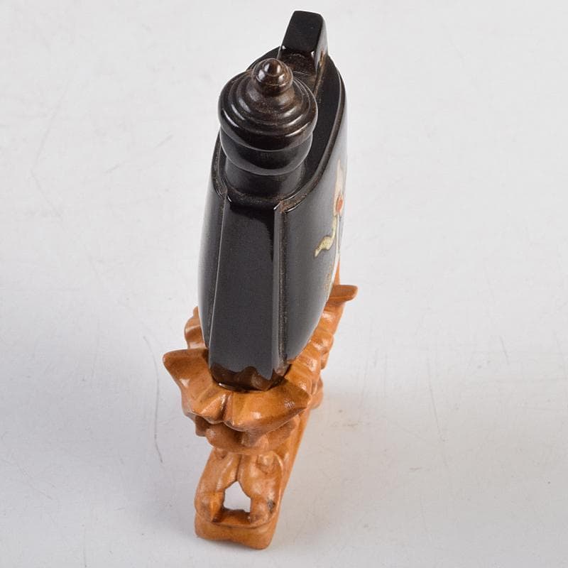 中国 牛角製 玉石螺鈿装飾 漢詩刻 鼻煙壷 木製台付 M 9430