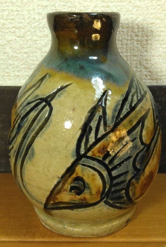 人間国宝 金城次郎 魚海老文花瓶 栞 共箱(本人直筆書付）美品 壺屋焼 壷屋焼