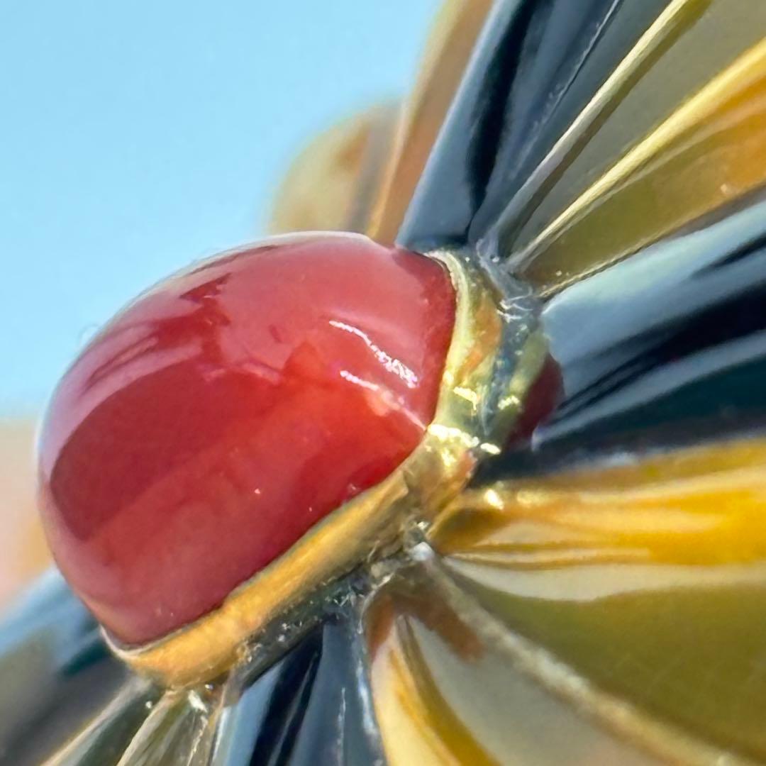 111405 本鼈甲 白甲 黒甲 k18 血赤珊瑚 花芯 ネックレス兼ブローチ