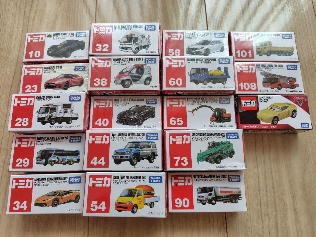 トミカ 未開封18台 まとめ売り - メルカリ