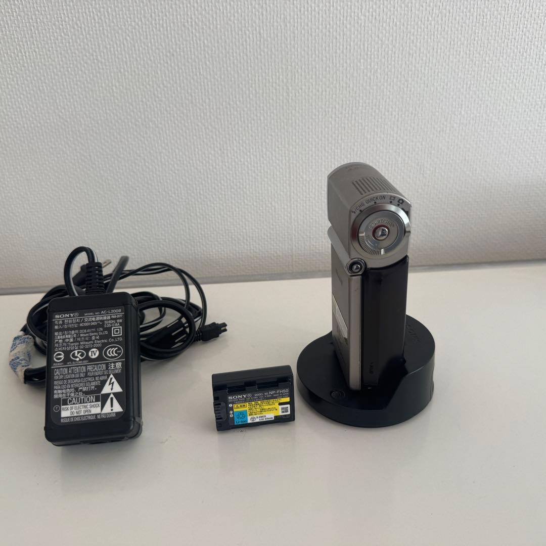 美品　SONY HDR-TG1 (純正バッテリー、充電スタンドフルセット）