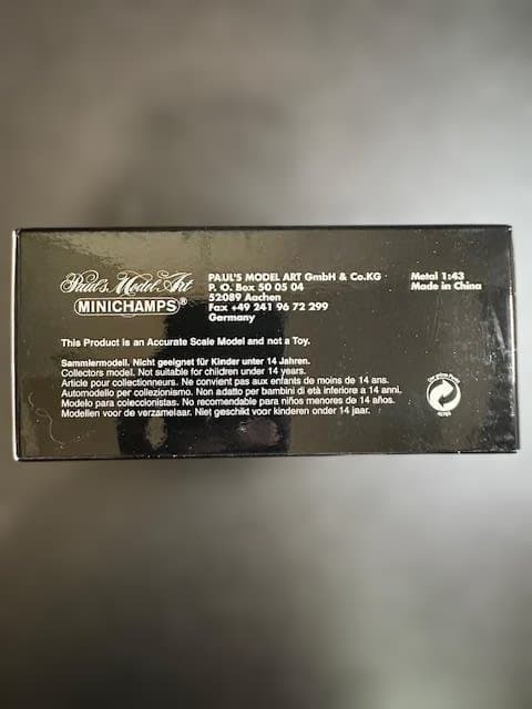 【MINICHAMPS】 Volvo V70 （2000）赤　1/43